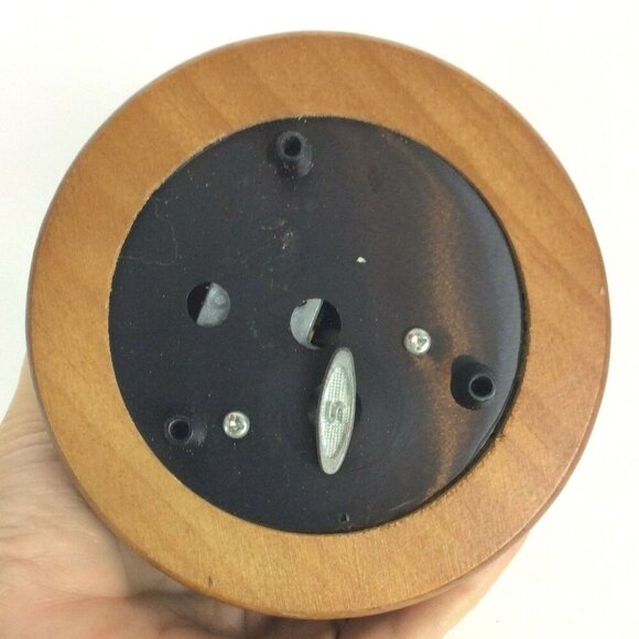 Bald Eagle Christmas Musical Snow Globe With Wooden Base - Picture 6 of 6